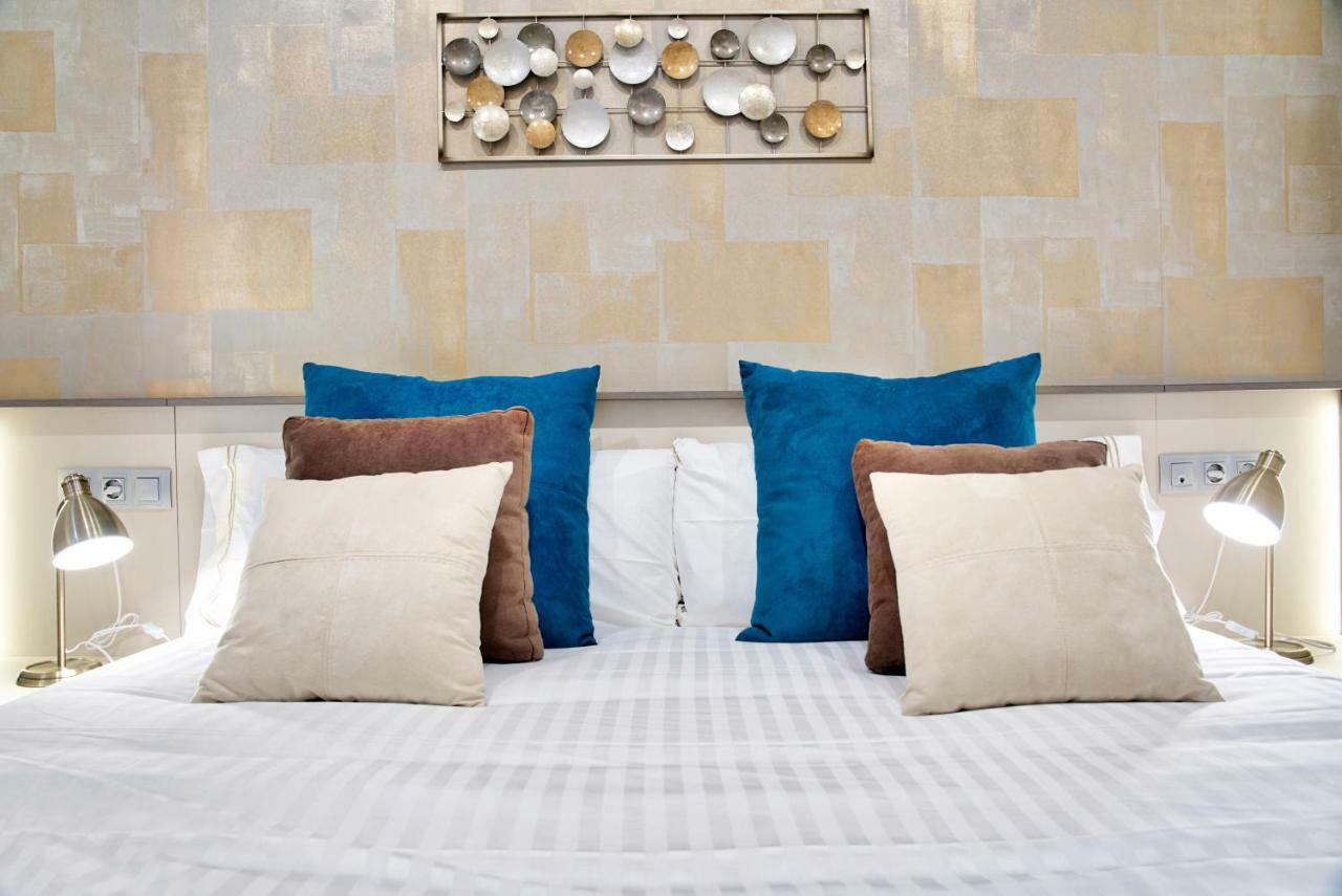 Apartamentos Cava Baja Мадрид Екстериор снимка