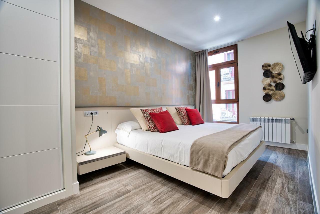 Apartamentos Cava Baja Мадрид Екстериор снимка