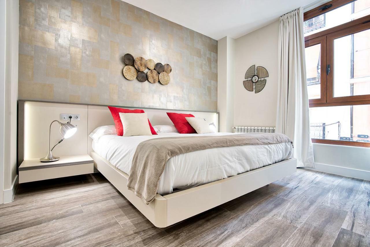 Apartamentos Cava Baja Мадрид Екстериор снимка