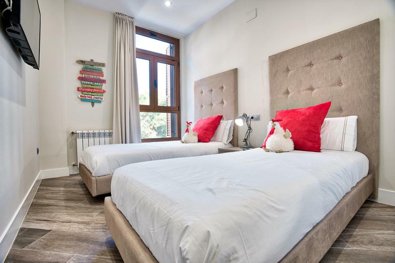 Apartamentos Cava Baja Мадрид Екстериор снимка