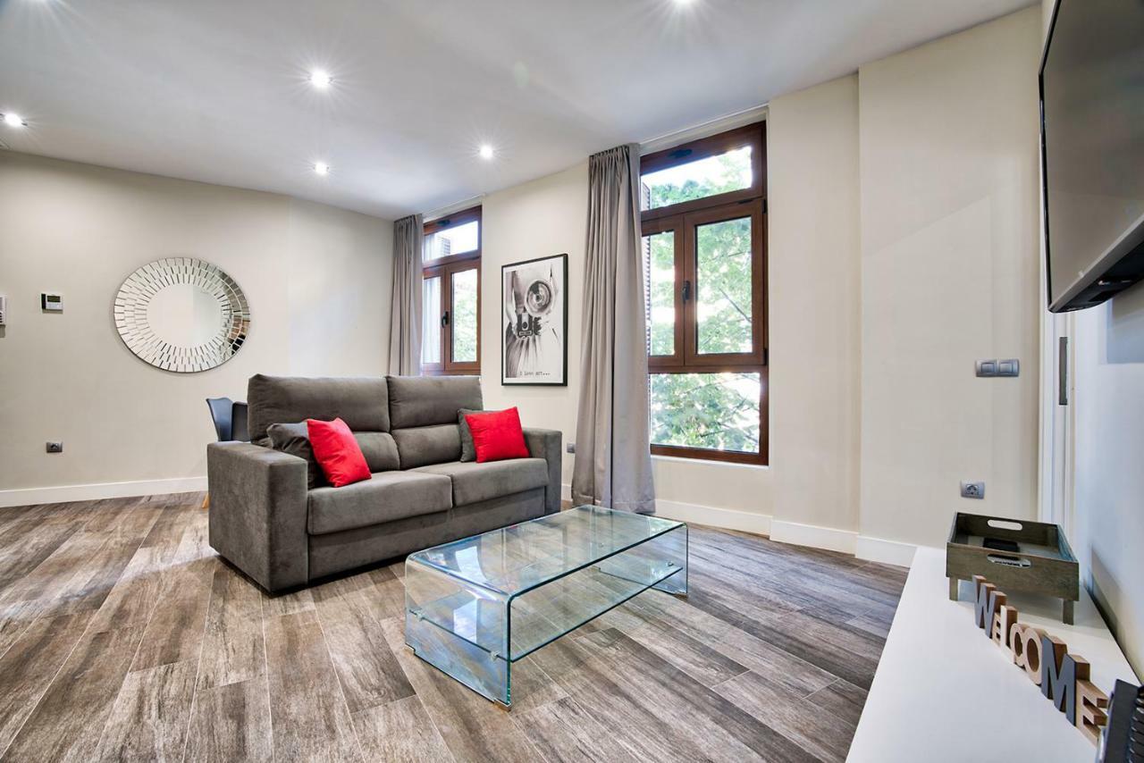Apartamentos Cava Baja Мадрид Екстериор снимка